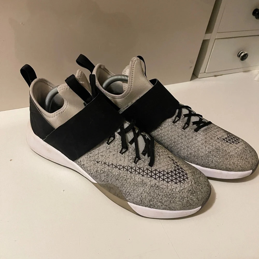 Nike Women's Air Zoom Strong.
White/black Ankle-high Training sneakers size 9.5